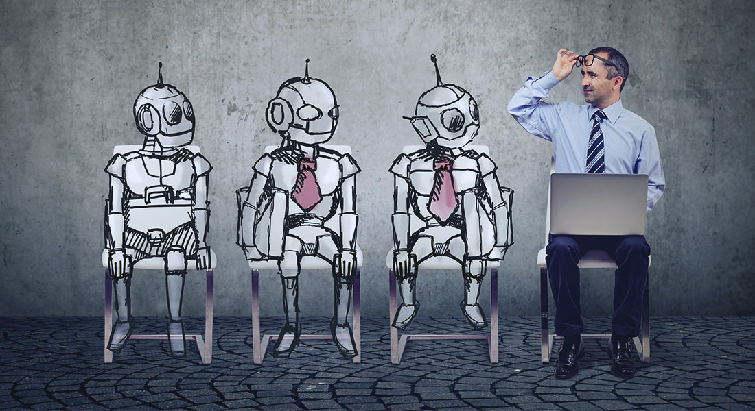 3 'Robo' advisors competing with a human financial advisor