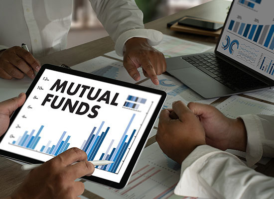 someone looking at different mutual fund options